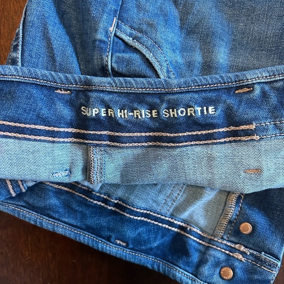 American Eagle Super Hi-Rise Shorts - Picture 5 of 5